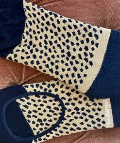 The Pink Leopard SPOT ON - No Show Socks