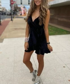 Apparel Velvet Dream Dress - Black