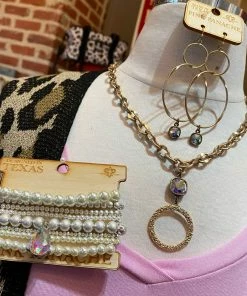 The Pink Leopard New Arrivals PINK PANACHE - GOLD DETAILED CHAIN NECKLACE