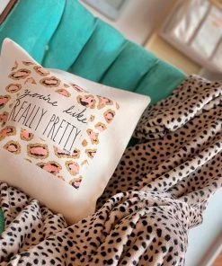 The Pink Leopard Super Soft Cheetah Blanket New Arrivals
